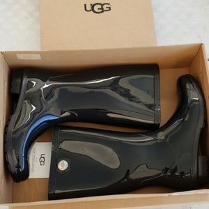 Ladies UGG Shaye rain boots, Black.